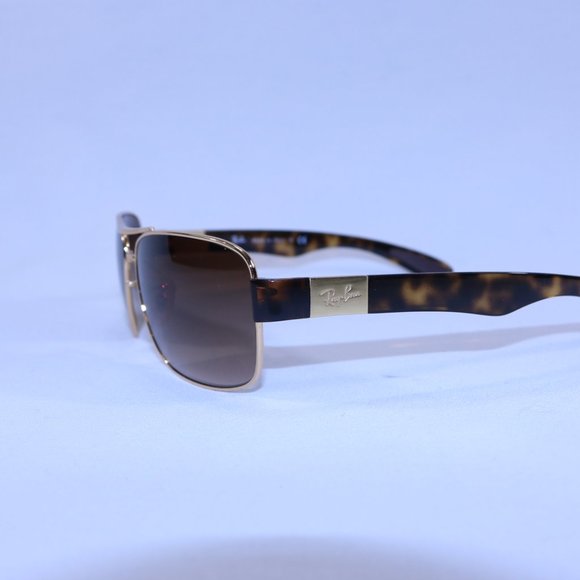 Ray Ban RB3522 Sunglasses with Case - Picture 2 of 11